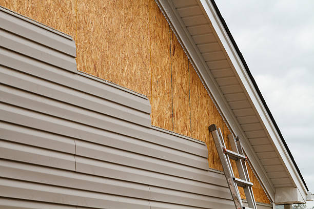 24/7 Emergency Vinyl Siding experts in Eastover, NC